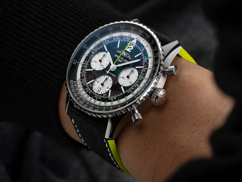 画像：「アストンマーティン　記念モデル」
ナビタイマー B01 クロノグラフ 43 Aston Martin Aramco Formula ONE™ team