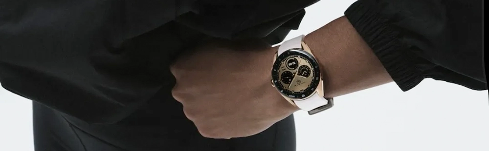 画像:上質な輝きで楽しむ、大人の夏
TAG HEUER CONNECTED CALIBRE E5 BRIGHT EDITION